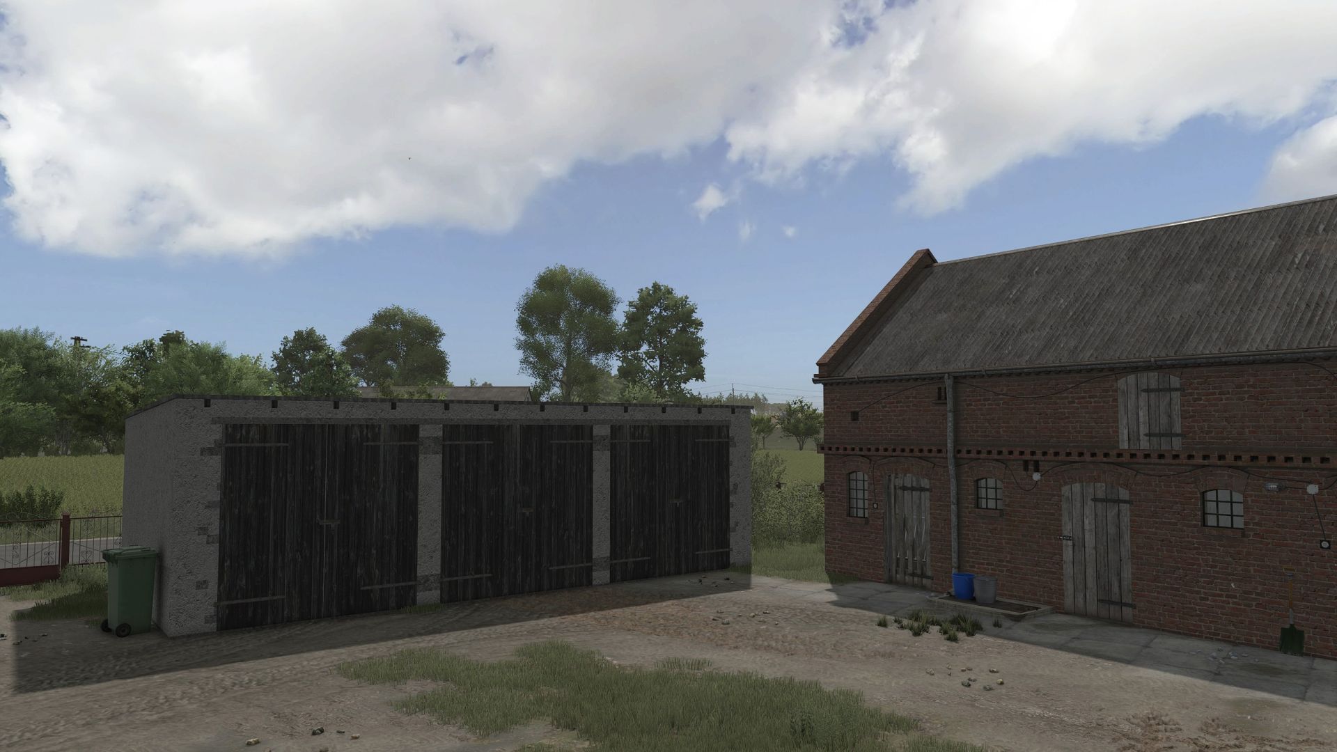 FS25 Old White Garage V1.0.0.0